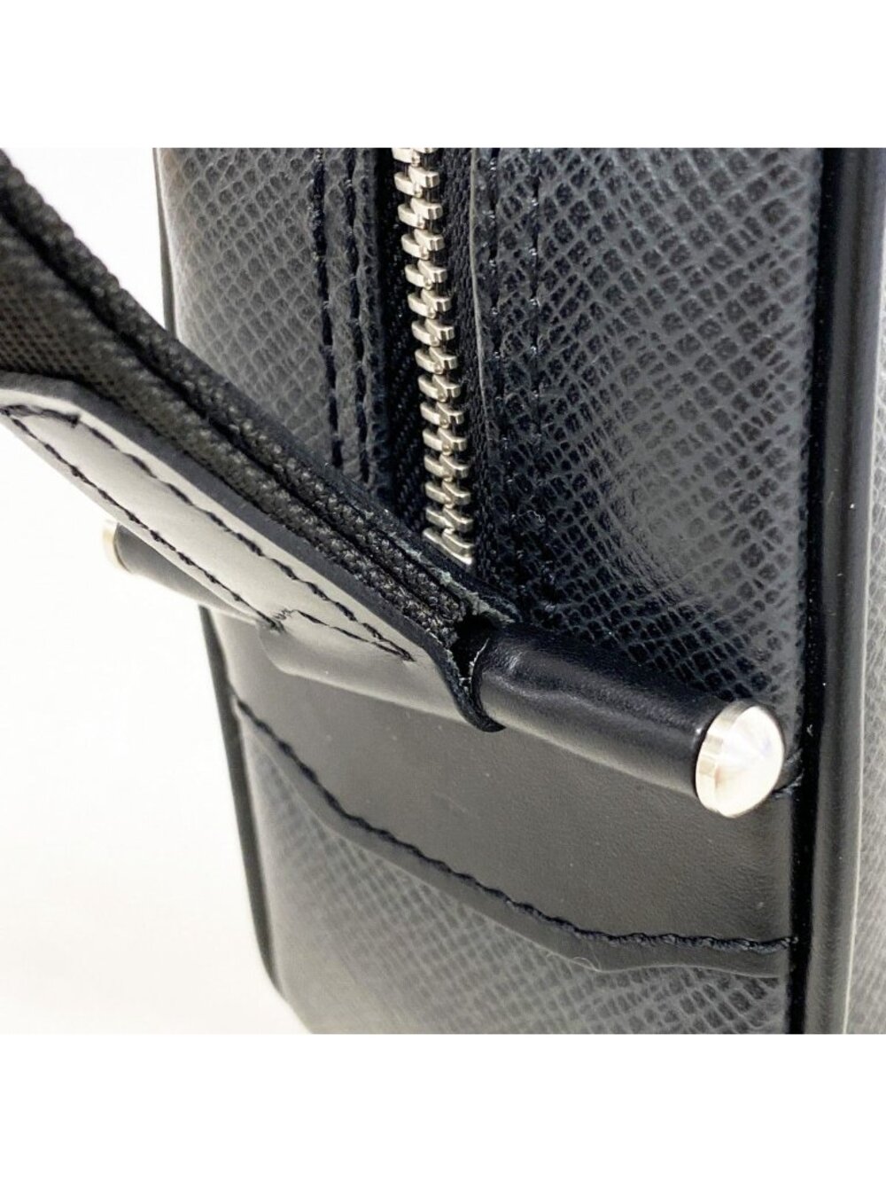Louis Vuitton Clutch Taiga Ardoise - Picture 6 of 10